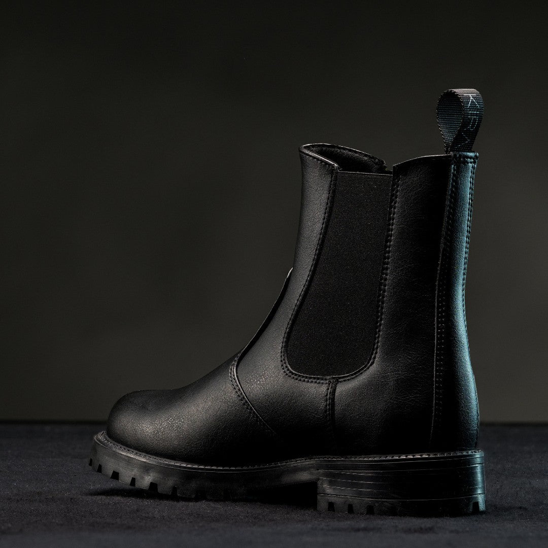 KIRA 3.0 Chelsea Boots (Juoda)