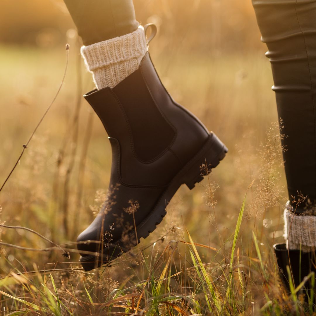 KIRA 3.0 Chelsea Boots (Juoda)